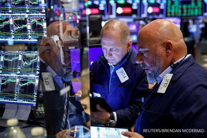 Wall Street rebound dari aksi jual Omicron, Dow Jones naik lebih 600 poin
