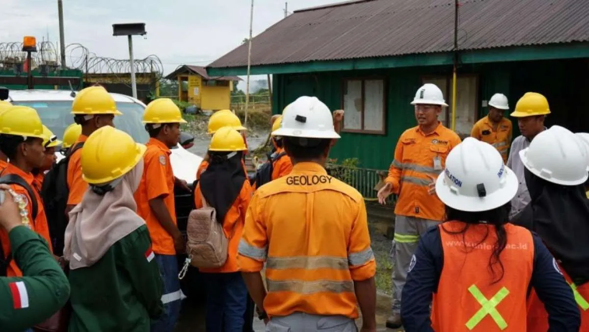 NHM Dukung Siswa SMK Halmahera Utara Belajar Langsung Dunia Tambang di Gosowong