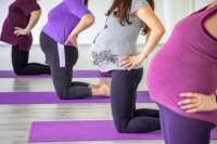 Selamat Hari Yoga Internasional, Kenali Manfaat Yoga Prenatal untuk Ibu Hamil