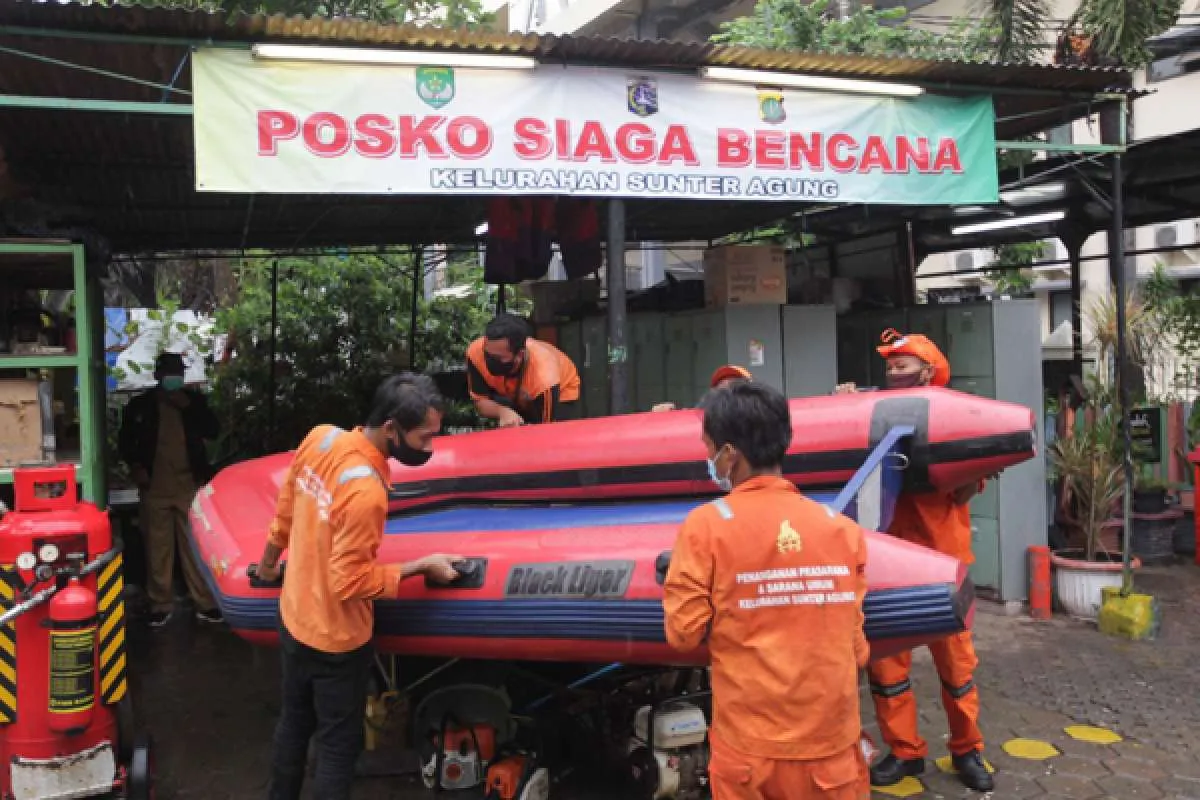 BPBD DKI: Waspada cuaca ekstrem di wilayah Jakarta hingga 23 Oktober