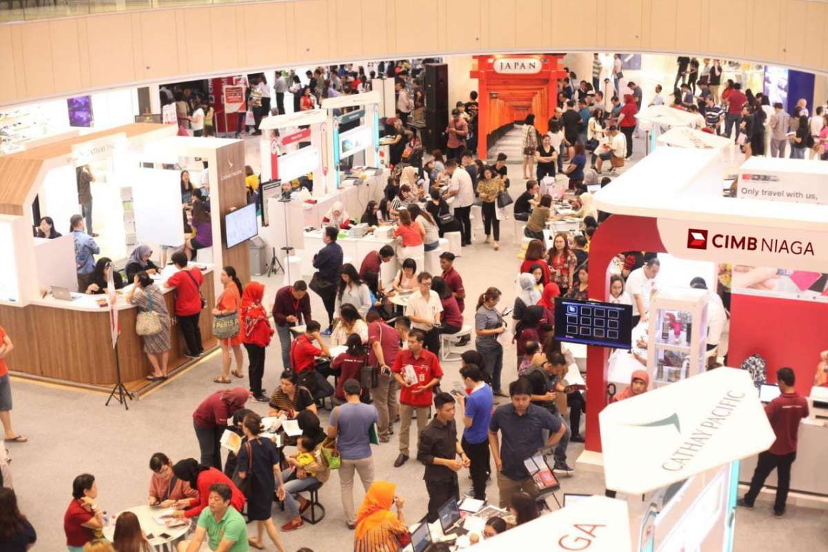 Nasabah CIMB Niaga Antusias Ikuti Cathay Pacific Travel Fair 2019