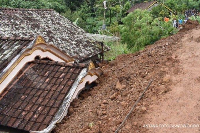 Kemsos salurkan bantuan ke korban longsor Ponorogo