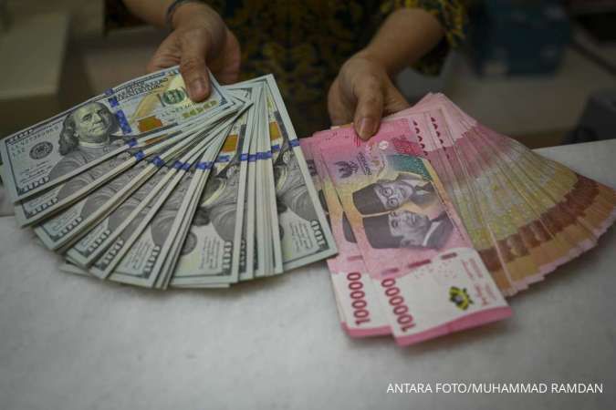 Rupiah Hari Ini (31/10) Menguat Tipis Terhadap Dolar AS, Simak Proyeksi Untuk Besok