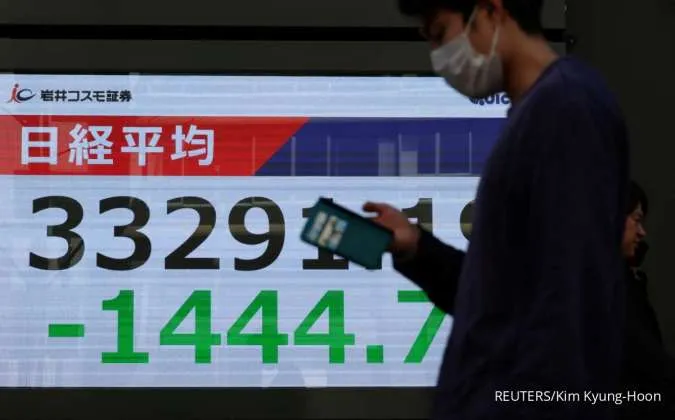 Asia Stocks, Oil Prices Plunge; Markets Hunger for Rapid US Rate Cuts