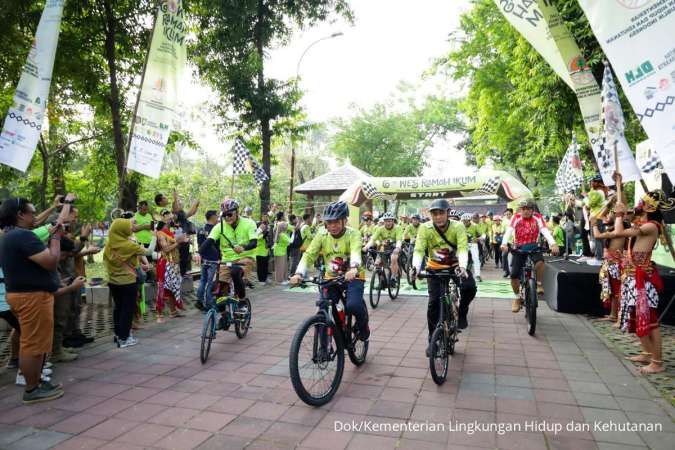 Wamen LHK Alue Dohong Susuri Kota Solo dalam Gowes Ramah Iklim 2024