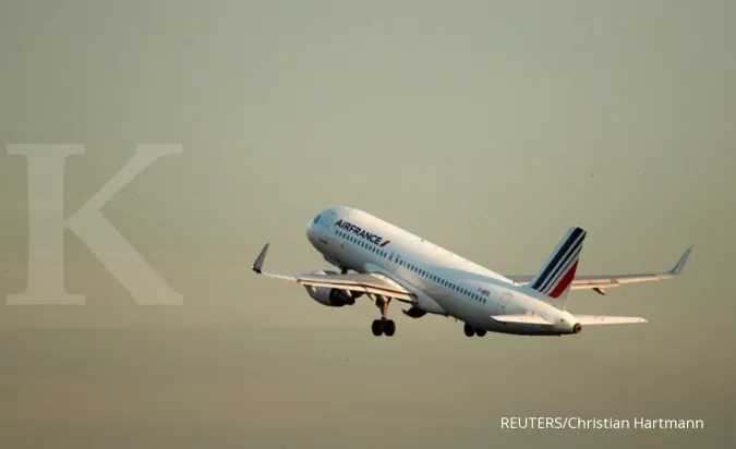 Air France-KLM expects coronavirus impact of 200 million euros, could climb higher