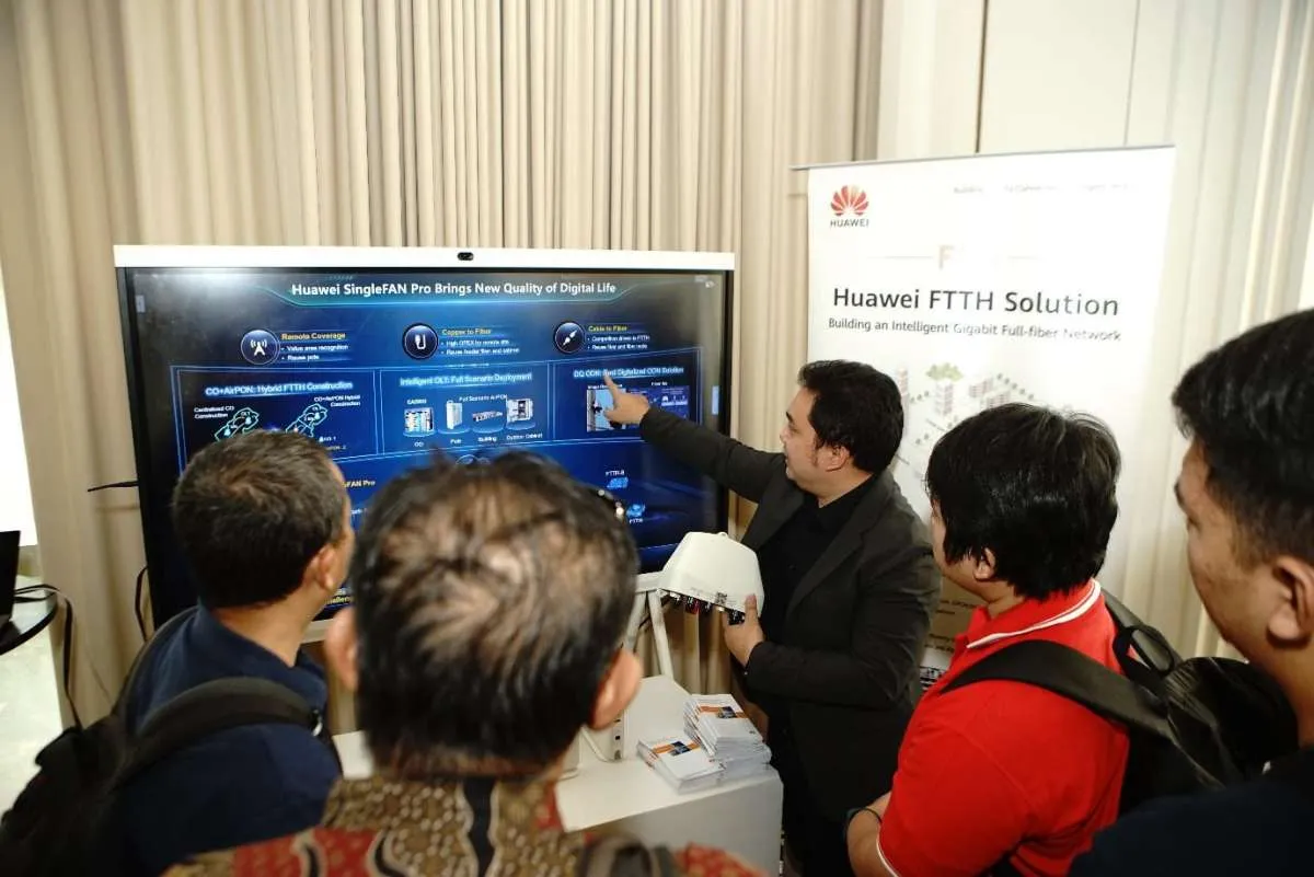 Huawei OptiX Club 2024: Bangun Kecerdasan Industri dengan Teknologi Canggih F5.5G   