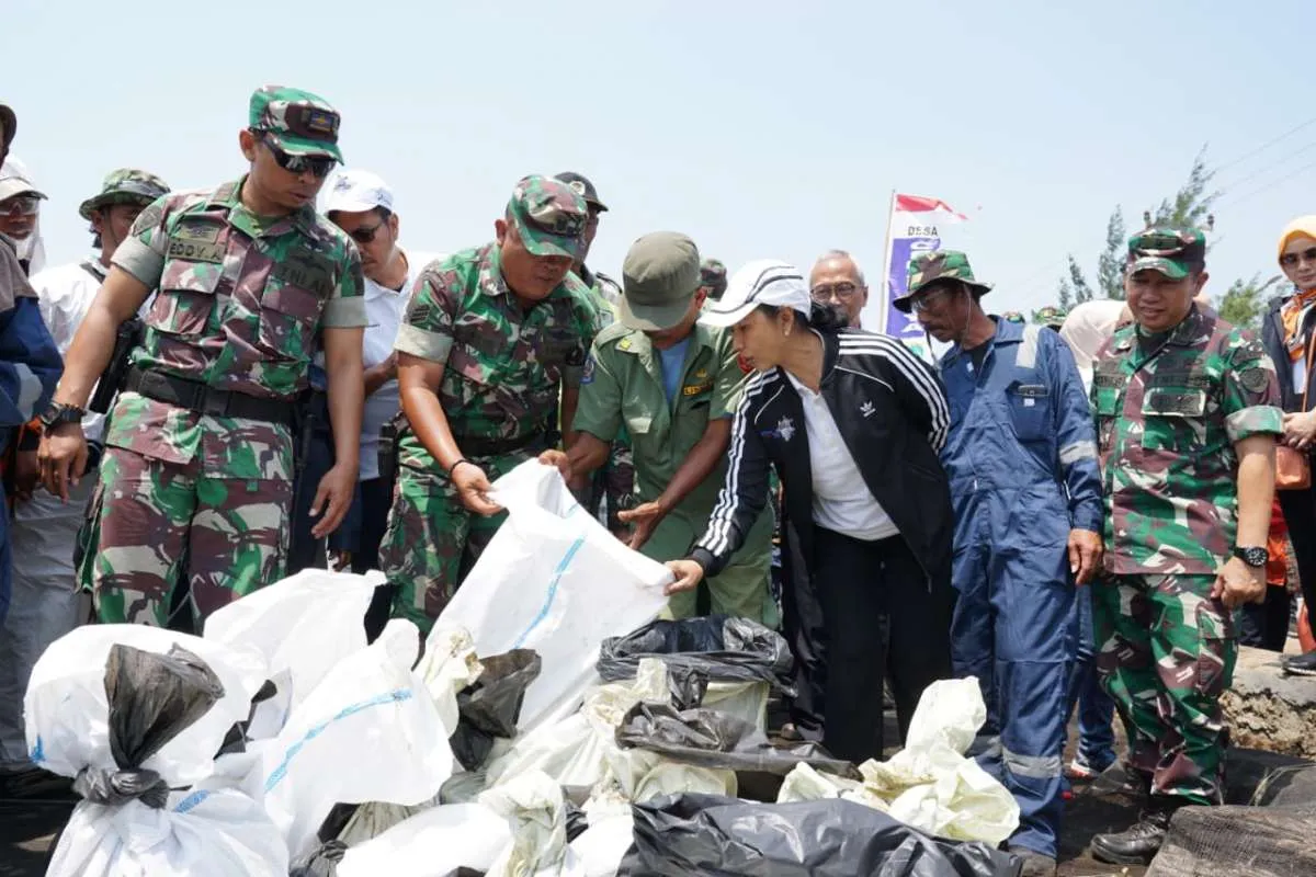 PHE ONWJ dan Pertamedika berikan edukasi kesehatan warga Karawang