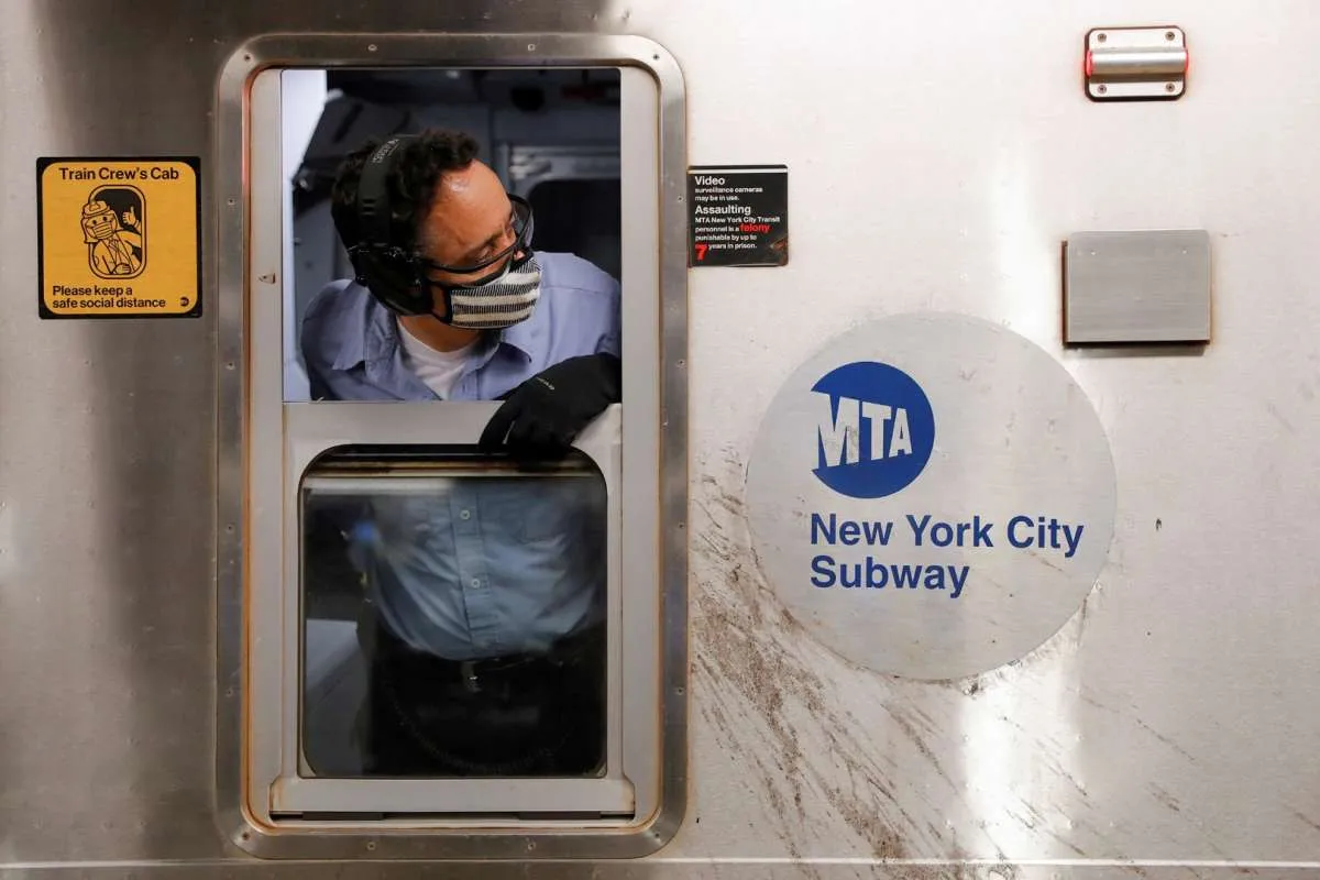 New York mensyaratkan bukti vaksinasi Covid-19 bagi pengunjung restoran dan gym