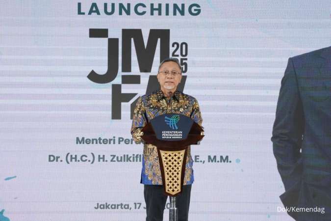 Mendag Zulkifli Hasan Luncurkan Jakarta Muslim Fashion Week 2025