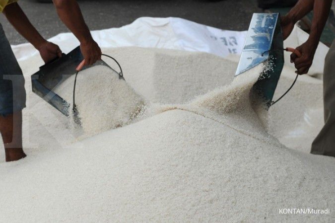 Stok beras medium di pasar induk Cipinang kosong