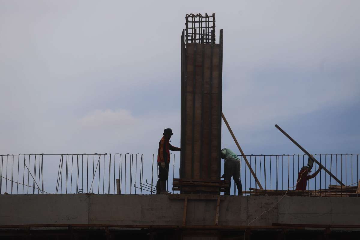 Investasi Gagal Dongkrak Pertumbuhan Ekonomi