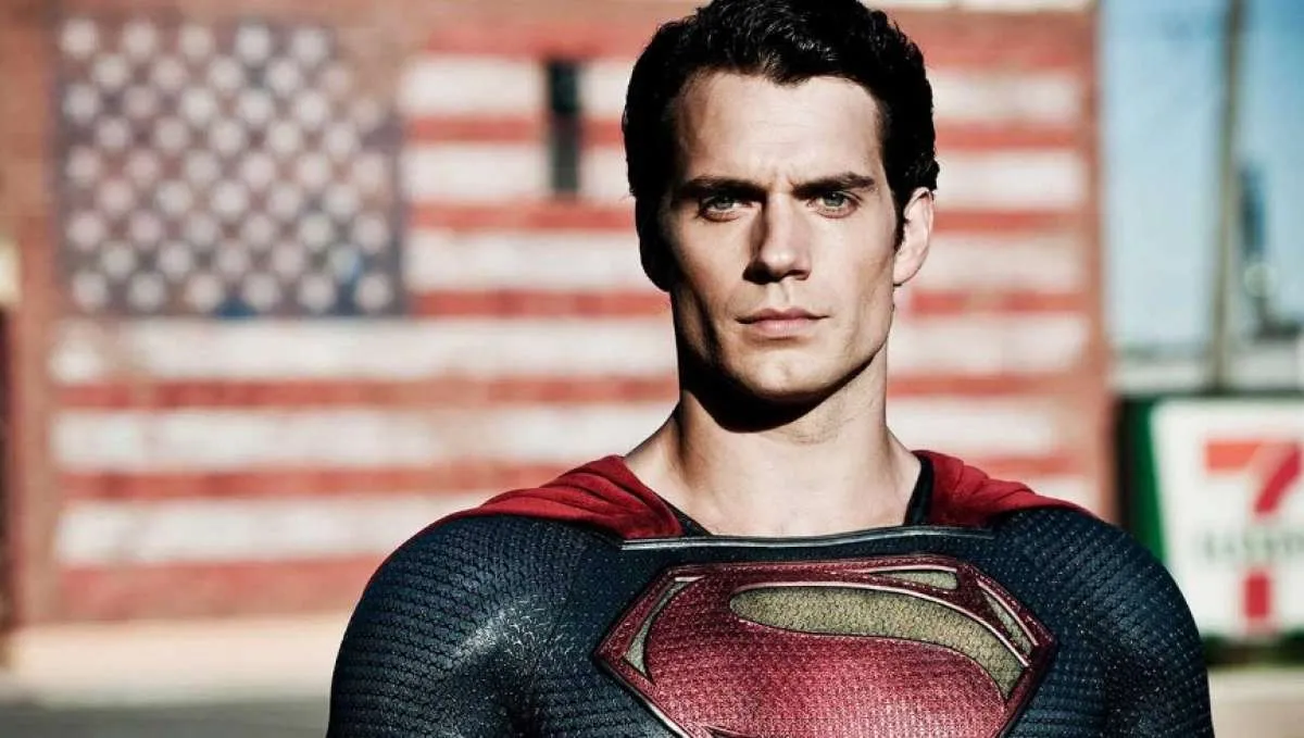 Aktor Henry Cavill pemeran Superman ingin menjadi James Bond setelah Daniel Craig