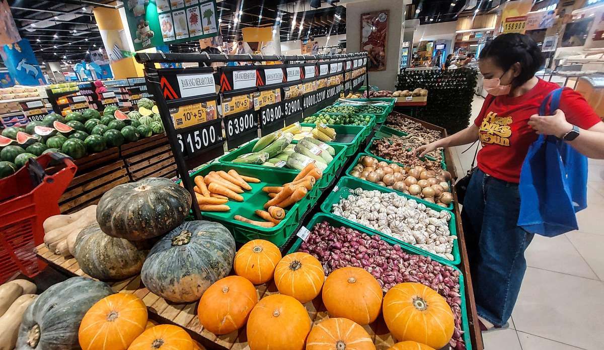 Duh, Kenaikan Harga Menguras Tabungan Masyarakat