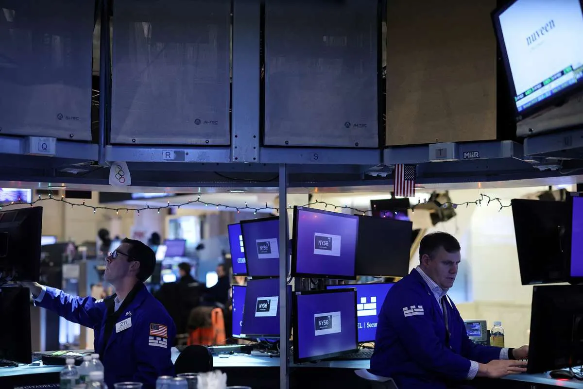 Wall Street: S&P 500 dan Dow Tergelincir pada Perdagangan Terakhir Februari