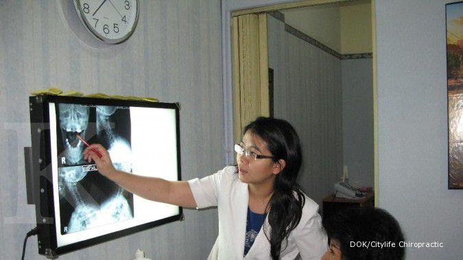 penyebab, gejala, dan penanganan dari skoliosis