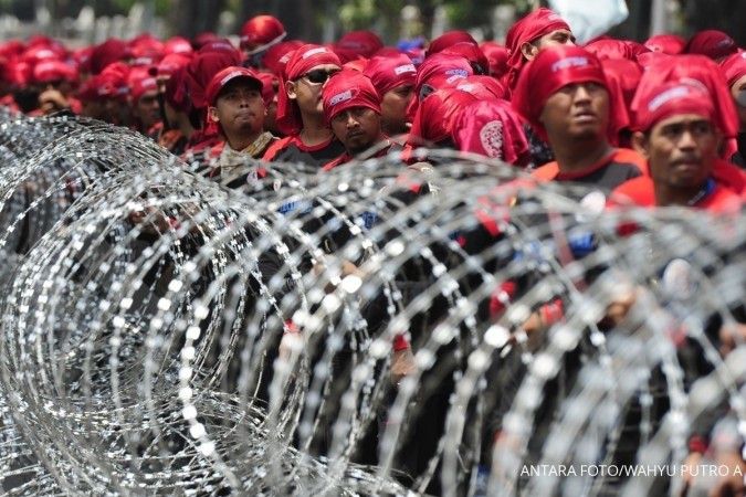 Buruh tutup akses Kawasan Berikat Nusantara