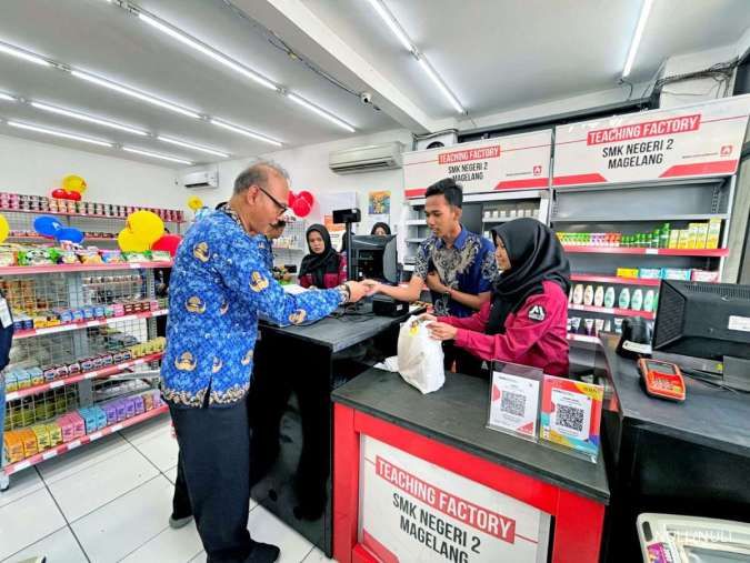 Dukung Lulusan SMK Lebih Berdaya, Alfamidi Class Hadir di 15 Provinsi 