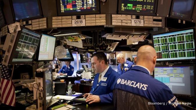 Tingkat penggangguran naik, Wall Street tumbang