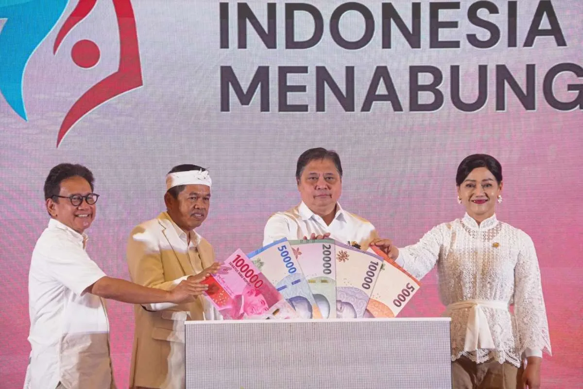 Dukung Peningkatan Literasi Keuangan, Airlangga Ajak Generasi Muda untuk Menabung