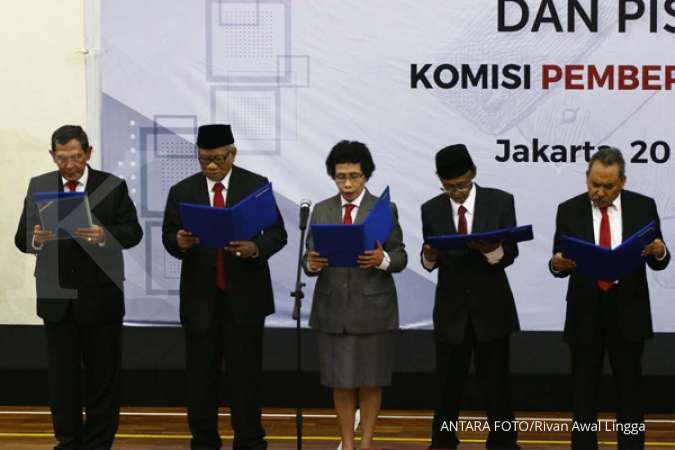 Mencermati latar belakang lima anggota Dewan Pengawas KPK pilihan Jokowi 