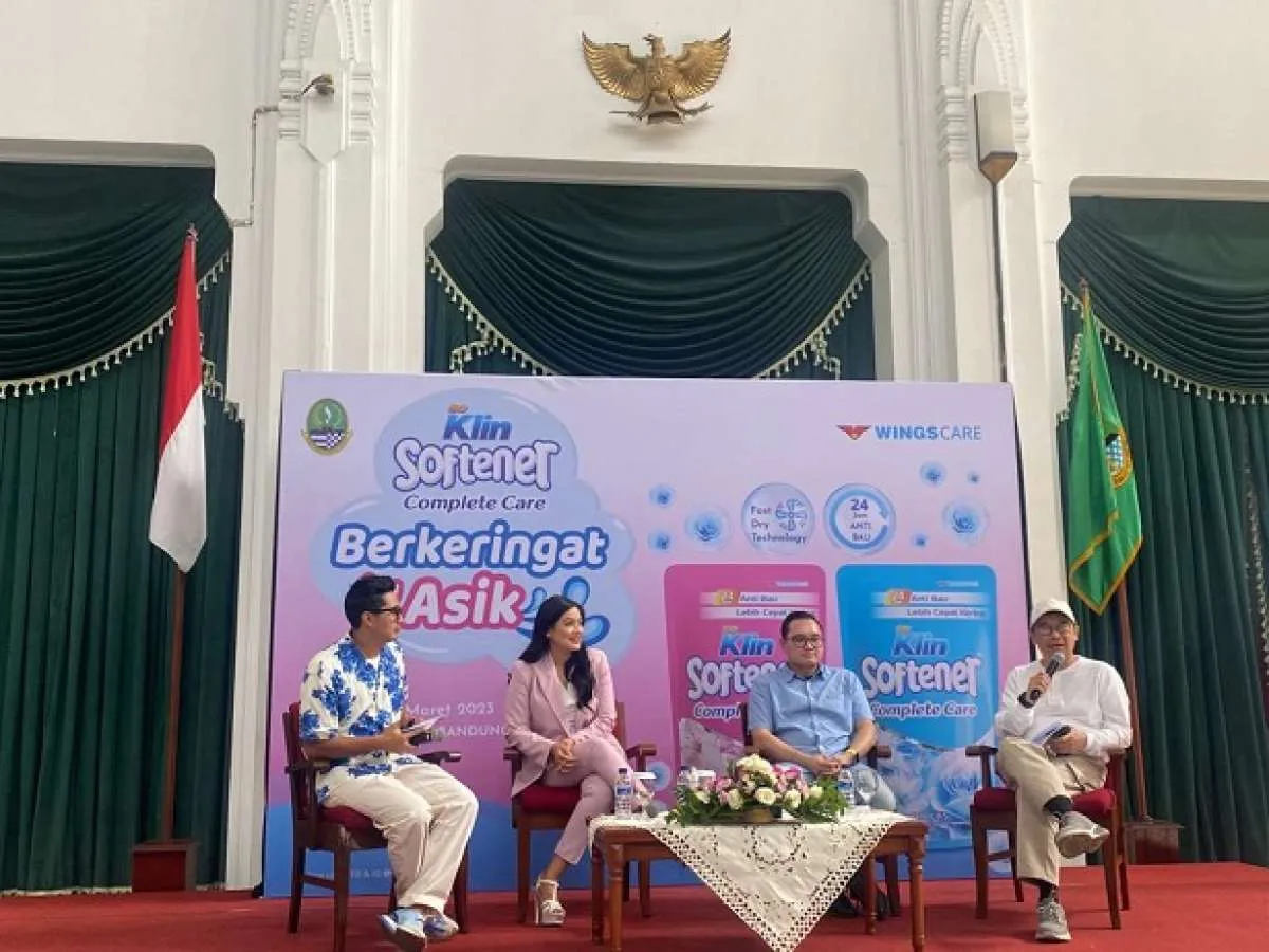 SoKlin Softener Complete Care Gelar Pound Fit  Bareng Atalia Kamil dan Titi Kamal