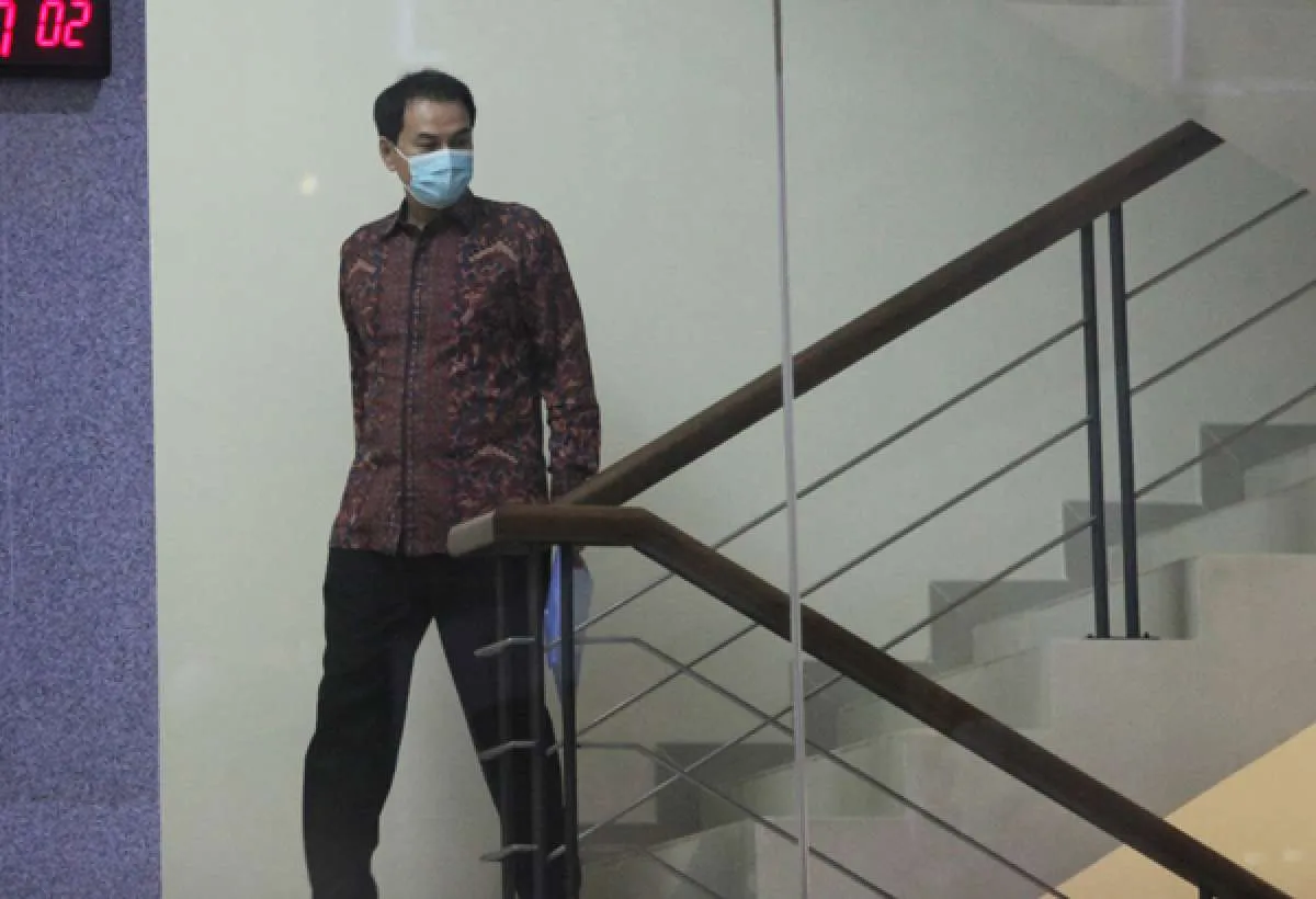 Jadi tersangka KPK, Azis Syamsuddin dinonaktifkan dari Partai Golkar
