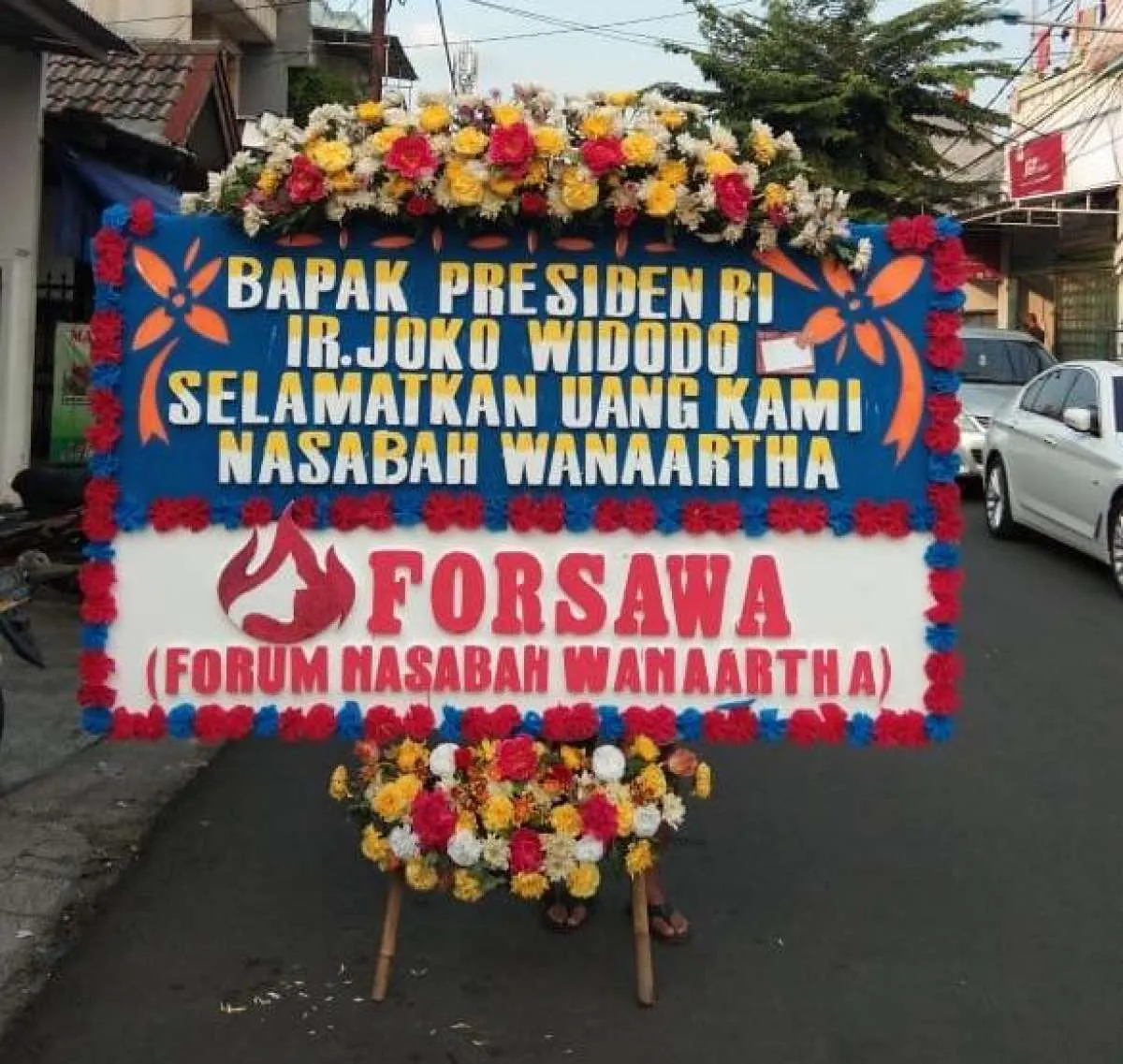 Tak bisa cairkan polis, nasabah menggugat Wanaartha Life 