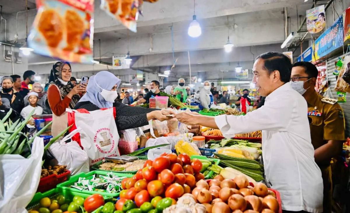 Alokasi Anggaran Bansos Indonesia Rendah Dibanding Negara Lain, Ini Kata Ekonom