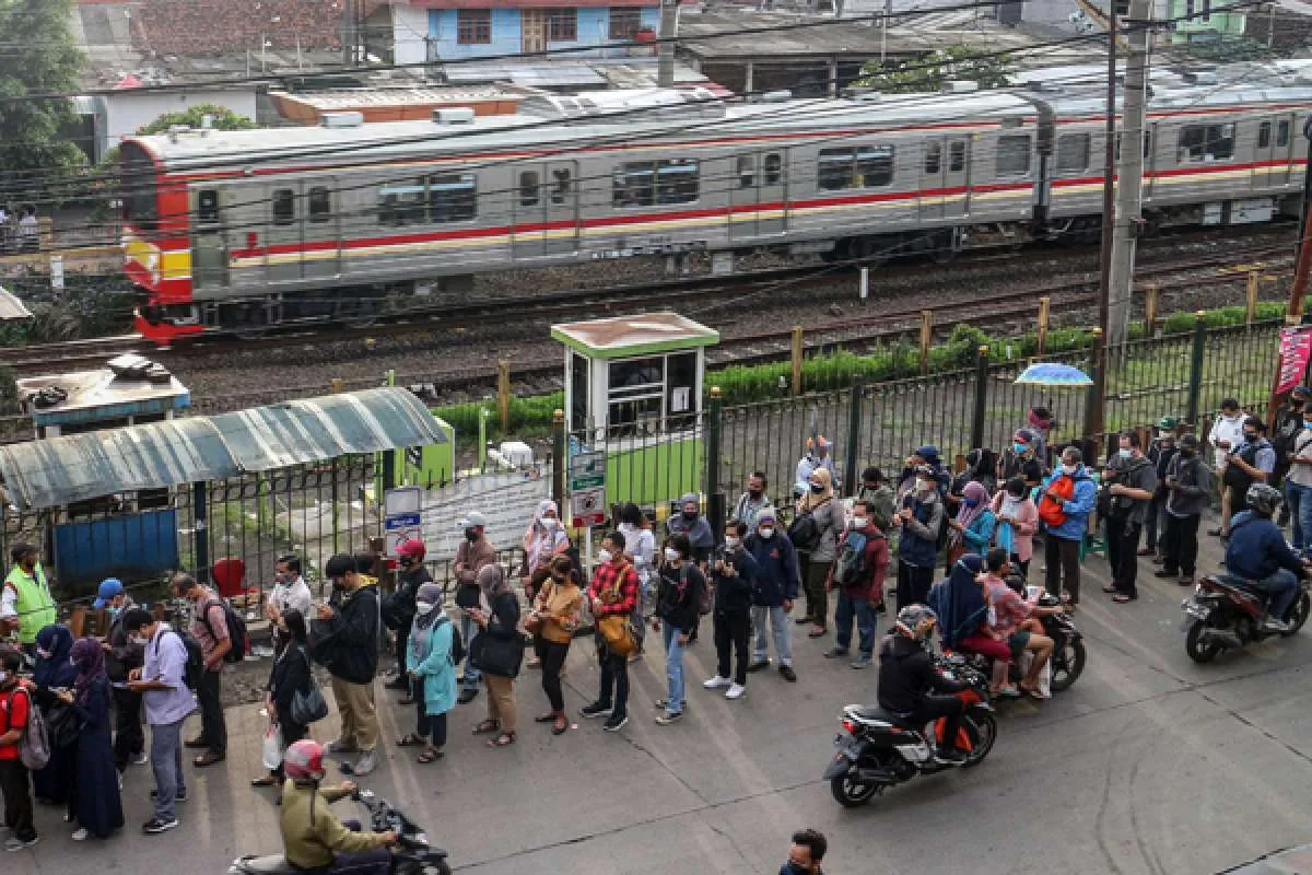 Tarif KRL Dipastikan Batal Naik Sebelum Puasa dan Lebaran