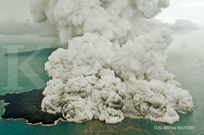 ESDM: Kabar Gunung Anak Krakatau segera meletus hoaks