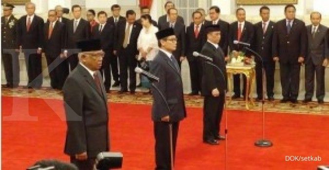 Jokowi resmi lantik tiga pimpinan sementara KPK