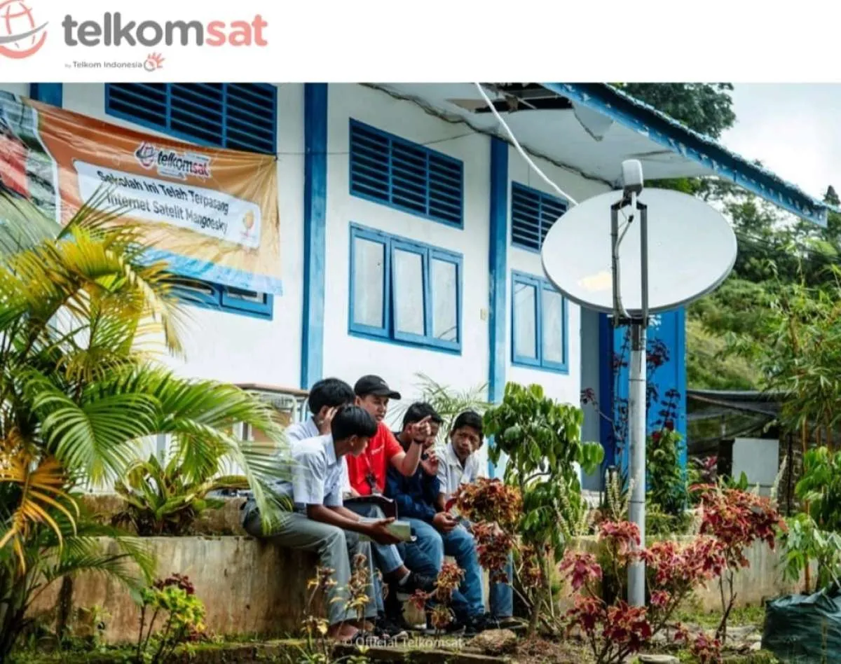 Telkomsat Berikan Bantuan Layanan Internet Gratis untuk Sekolah di Daerah 3T