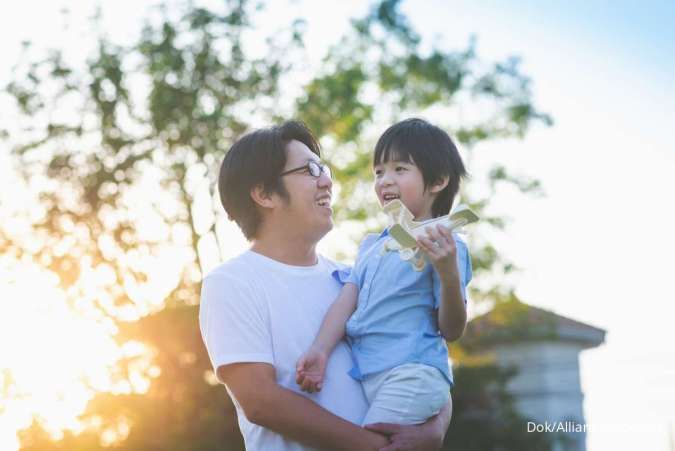 Bukan Lemah! Ini 5 Strategi Ayah Sehat Mental ala Psikolog