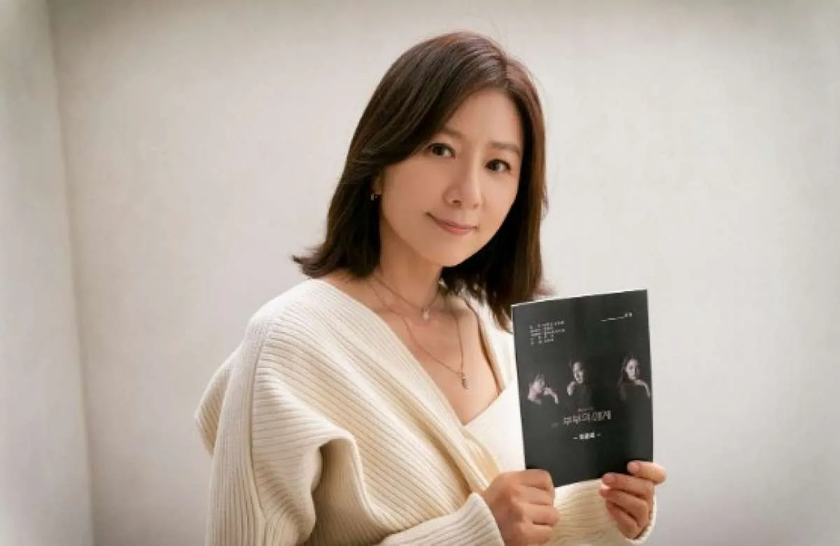 10 Aktor drama Korea terpopuler tahun 2020, ada Kim Hee Ae hingga Hyun Bin dan Suzy