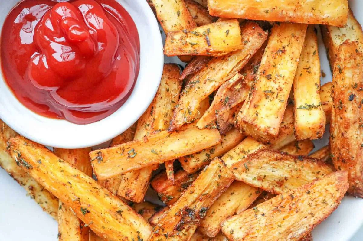 Simak Resep Stick Singkong Krispi, Camilan Praktis yang Temani Hari Santaimu