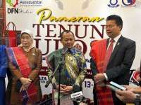 Kemenperin Bidik Ulos Jadi Produk Fesyen Bernilai Ekonomi Tinggi