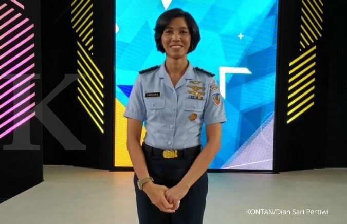 Fariana, pilot perempuan pertama di Indonesia 