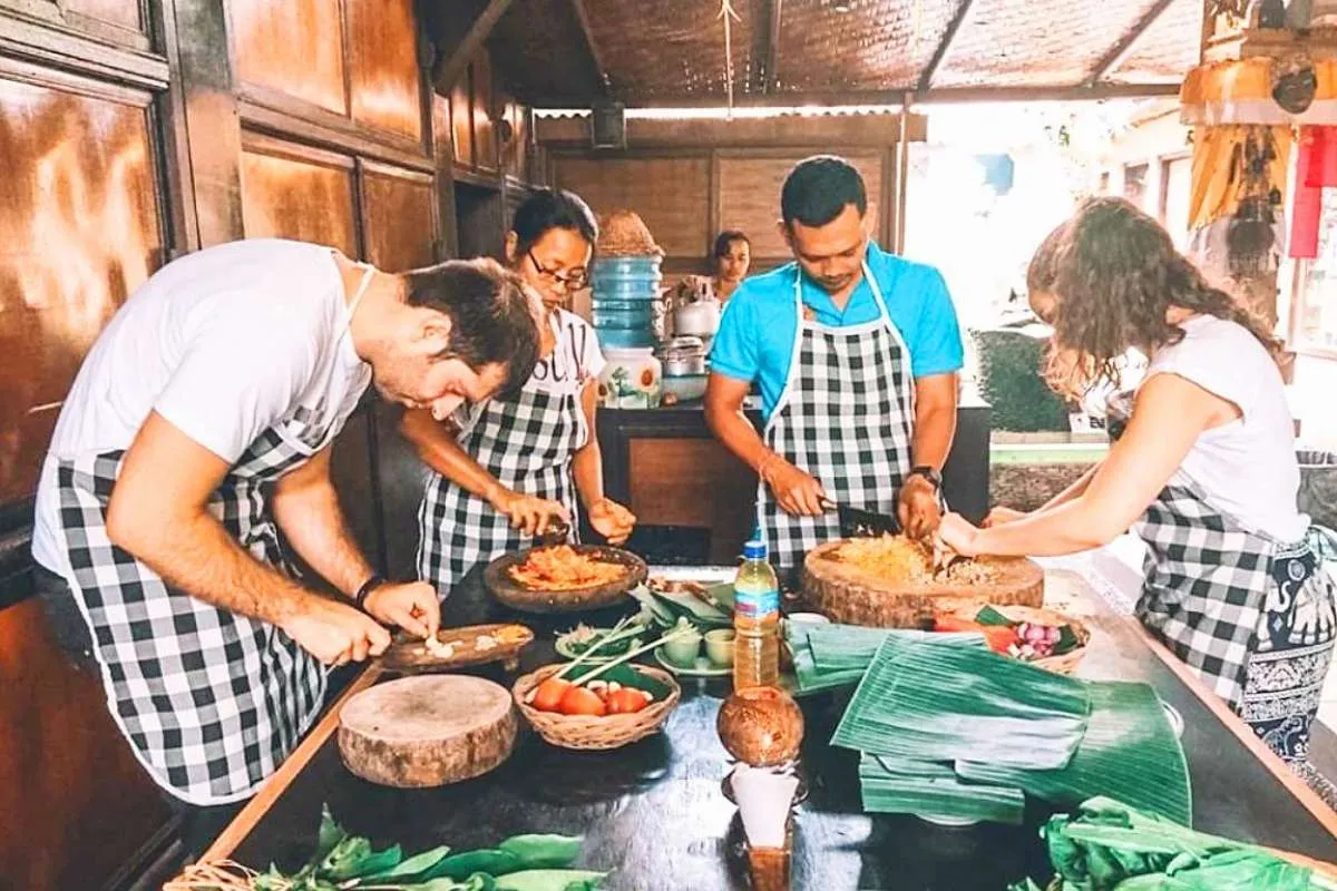 Cooking Class Balinese Menu By Bakas di Tiket.com, Lagi Ada Diskon!
