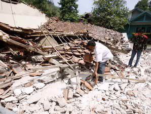 Tarif Premi Baru Berlaku Untuk Asuransi Gempa Bumi