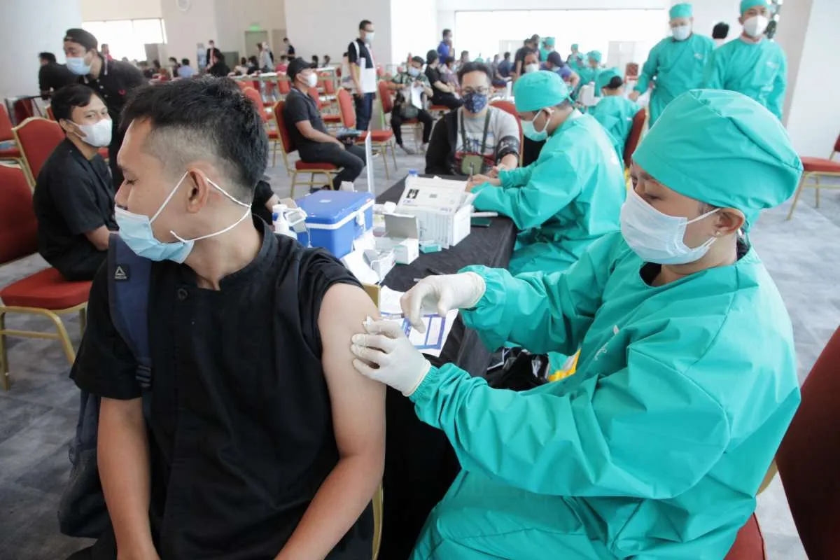 Bakal dimulai akhir Mei 2021, vaksin gotong royong dibandrol Rp 500.000