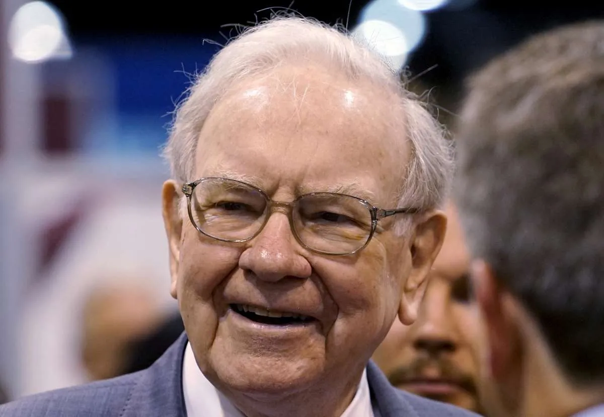 Cek Daftar Investasi yang Dihindari Warren Buffett 