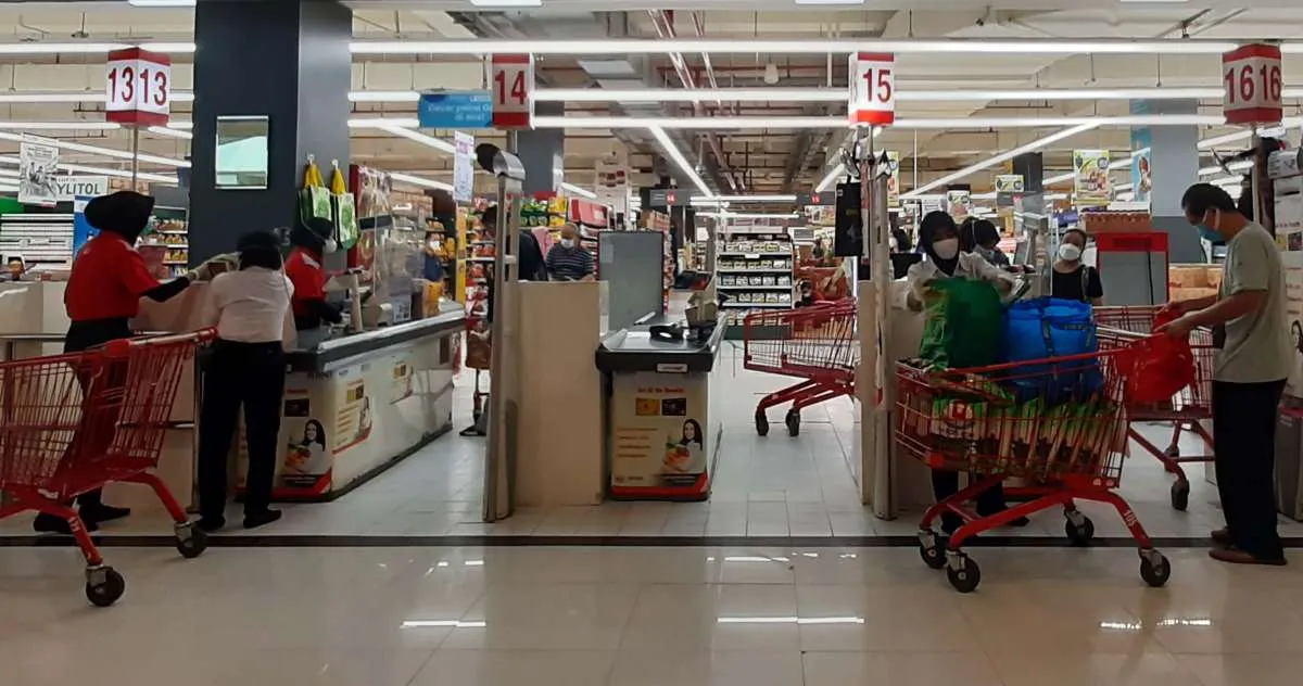 Tetap menerapkan protokol kesehatan ketika berbelanja secara online maupun offline 