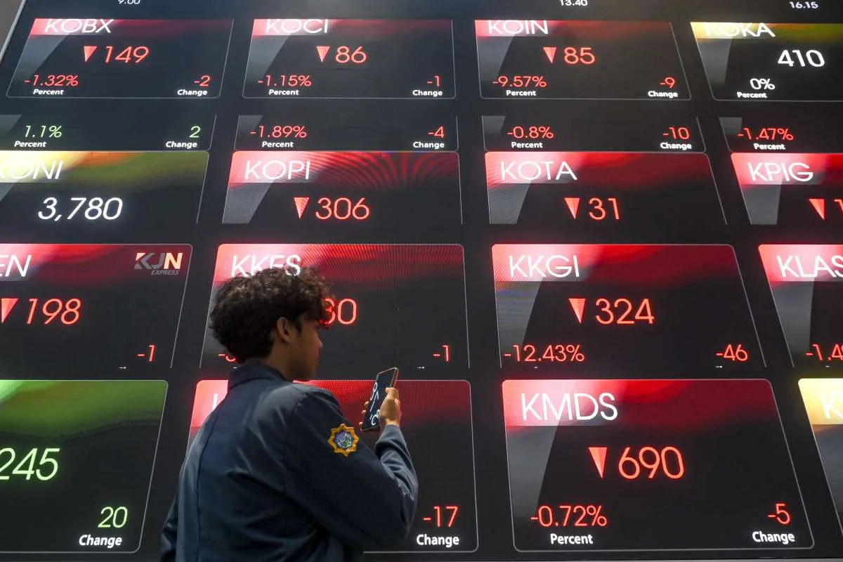 IHSG Keok Hadapi Wacana Free Float MSCI, Cermati Rekomendasi Saham Selasa (28/10)