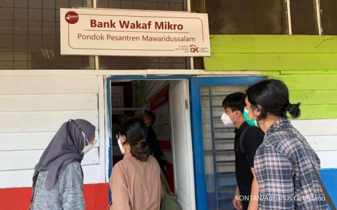 OJK Targetkan 100 Bank Wakaf Mikro di Tahun Ini