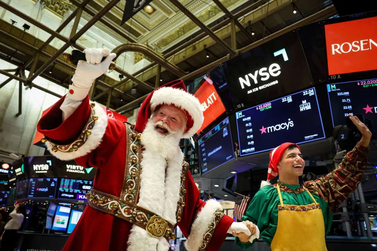 Saham-saham AS Ditutup Menguat Tipis Usai Thanksgiving