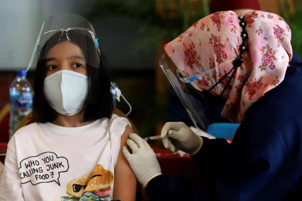 Antibodi vaksin Sinovac memang turun setelah 6 bulan, tapi masih cukup lawan Covid-19