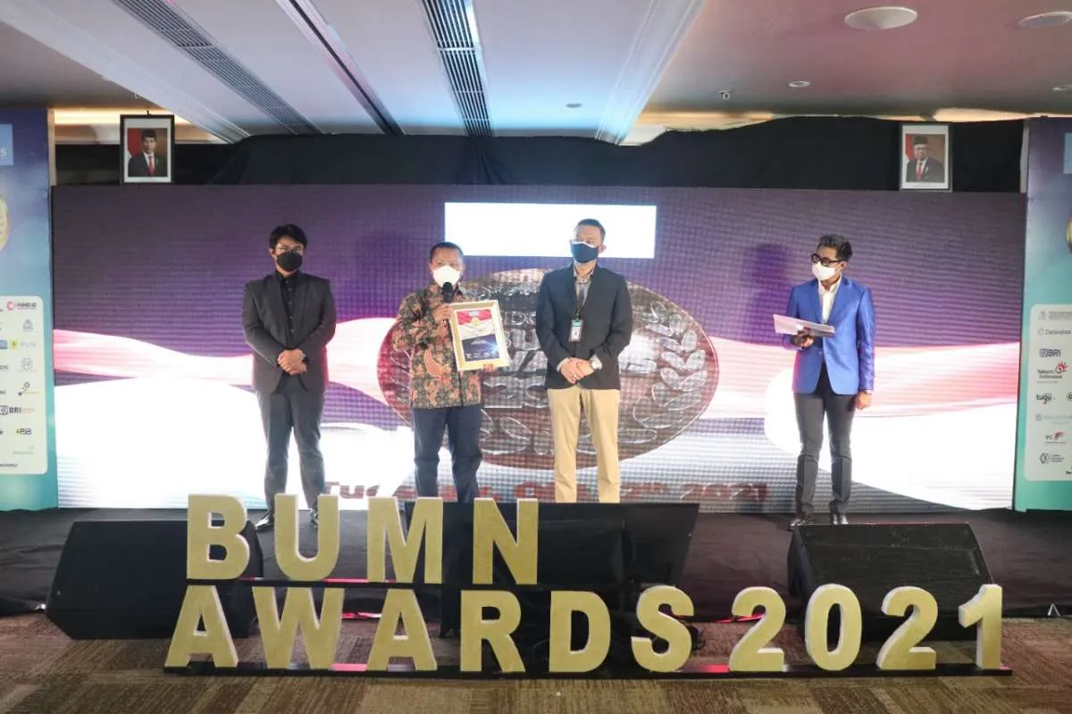 Askrindo raih penghargaan The Best Brand Image pada Indonesia BUMN Awards 2021