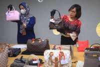 KPK Lelang Tas dan Dompet Mewah Koruptor Rafael Alun, Harga Mulai Rp 3,9 Juta