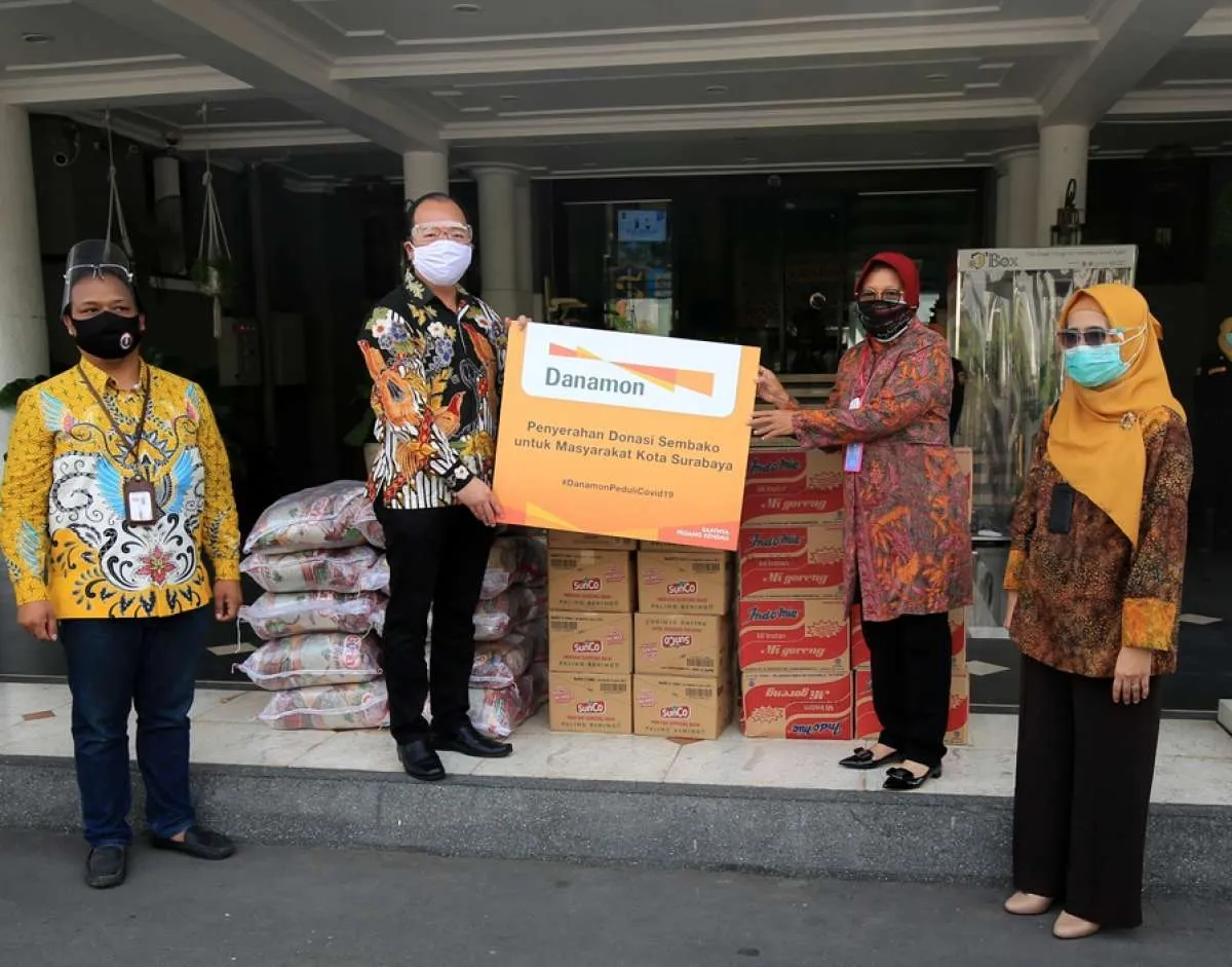 Setahun Investasi MUFG, Bank Danamon Salurkan APD dan Sembako di Wilayah Kerja